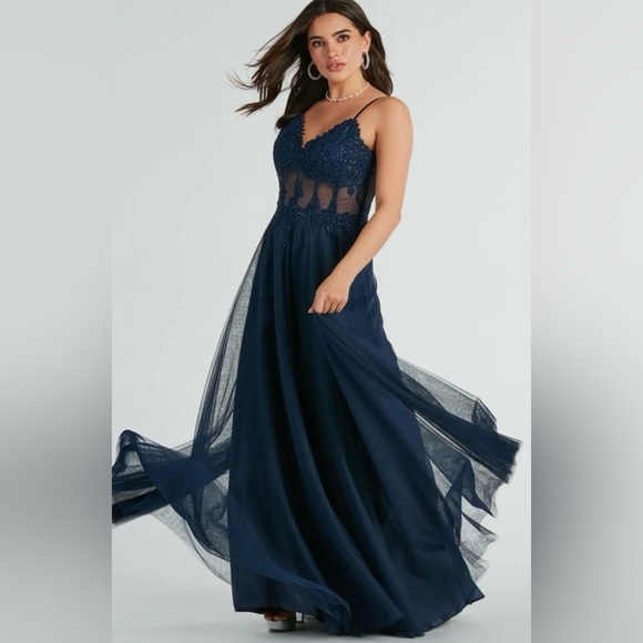 NWT Windsor jaci rhinestone embroidered a line mesh formal gown size 1 - Picture 1 of 15